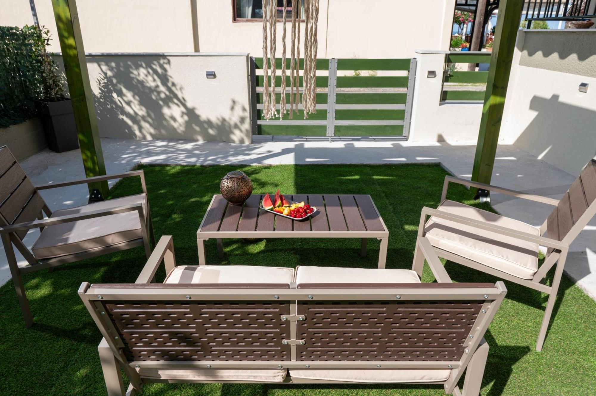 Aqua Breeze Apartment Ierissós